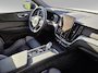 Volvo XC60 2.0 T6 Plug-in hybrid AWD Ultra Black Edition | Luchtvering | Trekhaak | 360 cam | Pano | 21" Velgen