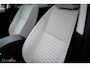 Land Rover Discovery Sport P300e 1.5 HSE | Portofino blue | Trekhaak | panoramadak | LED | NL auto NAP | Camera | 1e eigenaar | dealer onderhouden | Leder | Meridian | Memory |