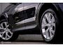 Land Rover Discovery Sport P300e 1.5 HSE | Portofino blue | Trekhaak | panoramadak | LED | NL auto NAP | Camera | 1e eigenaar | dealer onderhouden | Leder | Meridian | Memory |