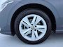 Volkswagen Golf Variant 1.5 eTSI Life 115 PK DSG | Navigatie | Trekhaak | Stoel- en stuurverwarming |