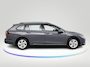 Volkswagen Golf Variant 1.5 eTSI Life 115 PK DSG | Navigatie | Trekhaak | Stoel- en stuurverwarming |