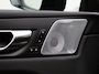 Volvo XC60 T8 PLUG-IN HYBRID ULTRA BLACK EDITION SCHUIFDAK B&W AUDIO KINDERZITJES MASSAGE