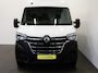 Renault Master T33 2.3 dCi 135PK L2H2 BPM VRIJ! Airco Cruise control Parkeersensoren Navigatie Trekhaak 3Zits Lat om lat Laadvloer Apple Carplay Android auto
