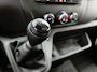 Renault Master T33 2.3 dCi 135PK L2H2 BPM VRIJ! Airco Cruise control Parkeersensoren Navigatie Trekhaak 3Zits Lat om lat Laadvloer Apple Carplay Android auto