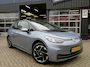 Volkswagen ID.3 FIRST 58 KWH / soh 95% / Stoelverw. / Zwart dak en hemel / Navi / Carplay / 18 Inch / BOVAG garantie