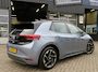Volkswagen ID.3 FIRST 58 KWH / soh 95% / Stoelverw. / Zwart dak en hemel / Navi / Carplay / 18 Inch / BOVAG garantie