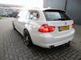 BMW 3-Serie 320I LUXURY LINE