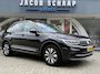 Volkswagen Tiguan 1.5 TSI Life / Automaat / Carplay / Trekhaak (1.800 KG) / Sensoren / Camera /