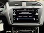 Volkswagen Tiguan 1.5 TSI Life / Automaat / Carplay / Trekhaak (1.800 KG) / Sensoren / Camera /