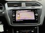 Volkswagen Tiguan 1.5 TSI Life / Automaat / Carplay / Trekhaak (1.800 KG) / Sensoren / Camera /