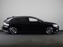Volkswagen ID.7 Tourer Pro 77 kWh SOH 100% |286 pk | Navigatie | Warmtepomp | Trekhaak (wegklapbaar) | Parkeersensoren (Park assist) | Rondomzicht camera | Stoelverwarming | Matrix LED koplampen |