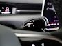 Volkswagen ID.7 Tourer Pro 77 kWh SOH 100% |286 pk | Navigatie | Warmtepomp | Trekhaak (wegklapbaar) | Parkeersensoren (Park assist) | Rondomzicht camera | Stoelverwarming | Matrix LED koplampen |