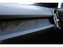 Volvo XC40 Recharge Ultimate 70 kWh | Wegklapbare Trekhaak | All-Season Banden | Lederen Bekleding | Panoramadak | 360 Graden Camera | Stuurverwarming | Stoelverwarming | Harman/Kardon | 19-Inch Lichtmetalen Velgen | Getint Glas | BLIS | Elektrisch Verstelbare Voorstoelen | Keyless | Elektrische Achterklep | Silver Dawn Metallic | Apple Carplay | Google Services |