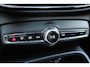 Volvo XC40 Recharge Ultimate 70 kWh | Wegklapbare Trekhaak | All-Season Banden | Lederen Bekleding | Panoramadak | 360 Graden Camera | Stuurverwarming | Stoelverwarming | Harman/Kardon | 19-Inch Lichtmetalen Velgen | Getint Glas | BLIS | Elektrisch Verstelbare Voorstoelen | Keyless | Elektrische Achterklep | Silver Dawn Metallic | Apple Carplay | Google Services |