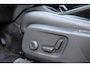 Volvo XC40 Recharge Ultimate 70 kWh | Wegklapbare Trekhaak | All-Season Banden | Lederen Bekleding | Panoramadak | 360 Graden Camera | Stuurverwarming | Stoelverwarming | Harman/Kardon | 19-Inch Lichtmetalen Velgen | Getint Glas | BLIS | Elektrisch Verstelbare Voorstoelen | Keyless | Elektrische Achterklep | Silver Dawn Metallic | Apple Carplay | Google Services |
