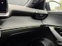 Peugeot 2008 GT 1.2 Hybrid 145PK e-DCS6 Automaat Navigatie, Rondomzichtcamera, Keyless, Adaptieve Cruise Control, Apple Carplay, Android Auto