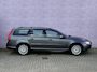 Volvo V70 2.5T Summum | Trekhaak | Stoelverwarming | Cruise Control | Climate Control | Roof Rails | Navigatie | 6CD Wisselaar | Leder | Bluetooth | Parkeersensoren |