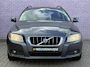 Volvo V70 2.5T Summum | Trekhaak | Stoelverwarming | Cruise Control | Climate Control | Roof Rails | Navigatie | 6CD Wisselaar | Leder | Bluetooth | Parkeersensoren |