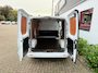 Renault Trafic GB 2.0 Blue dCi 130pk L2H1 T30 Work Edition/ Apple Carplay/ 3 Zitplaatsen/ Vloer + wand platen/ 3 Zitplaatsen/ 1 Eigenaar/ Origineel NL/ NAP