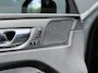 Volvo XC60 2.0 T8 Plug-in hybrid AWD Ultra Dark | Panoramadak | Trekhaak | Facelift model