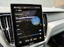 Volvo XC60 2.0 T8 Plug-in hybrid AWD Ultra Dark | Panoramadak | Trekhaak | Facelift model