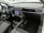 Citroën C3 Shine 82pk | Lage kilometerstand | Navigatie via Apple Carplay / Android Auto | Achteruitrijcamera | Climate Control | Cruise Control | Parkeersensoren | Bluetooth | Elektrisch inklapbare spiegels | Afwijkende dakkleur | Multifunctioneel lederen stuurwiel | Automatisch dimlicht | Regensensor | Donker getint glas | 17" lichtmetalen velgen |