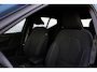 Volvo XC40 Recharge Plus | Achteruitrijcamera | Apple Carplay & Android Auto | Binnen/buitensp. aut. dimmend | Cruise control adaptief met Stop&Go en stuurhulp | Navigatiesysteem full map | Spraakbediening |