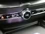 Volvo XC60 2.0 T6 Plug-in hybrid AWD Plus Black Edition 335PK Panoramadak, Trekhaak, 21" LM Velgen, 360gr. Camera, Head-Up Display, Elektr. Achterklep, Keyless, Memorystoel