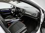 Renault Megane Estate 1.3 TCe Bose | Trekhaak | Groot Navigatie Scherm | Dodehoek Detectie | Camera | Cruise Control | Climate Control | Sfeerverlichting