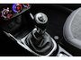 Opel Corsa 1.0 Turbo Innovation | Achteruitrijcamera | Cruise control | Parkeersensoren | Bluetooth | Lichtmetalen velgen 16'' |