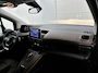 Peugeot Rifter GT 130pk Automaat | Navigatie via Apple Carplay / Android Auto | Achteruitrijcamera | Climate Control | Cruise Control | Parkeersensoren v+a | Dodehoeksensor | Keyless | Elektrisch inklapbare spiegels | Bluetooth | DAB+ radio | Multifunctioneel lederen stuurwiel | Donker getint glas | Trekhaak | 2x Schuifdeur | 17" lichtmetalen velgen |