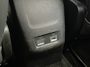 Peugeot e-2008 EV GT Avantage 54 kWh SOH 99% I 18 Inch I Navigatie | Camera voor & achter | CarPlay | Keyless |