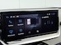 Peugeot e-2008 EV GT Avantage 54 kWh SOH 99% I 18 Inch I Navigatie | Camera voor & achter | CarPlay | Keyless |