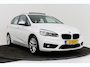 BMW 2-Serie Active Tourer 218i Luxury | Trekhaak | Panoramadak | Stoelverwarming | Cruise Control | PDC |
