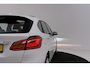 BMW 2-Serie Active Tourer 218i Luxury | Trekhaak | Panoramadak | Stoelverwarming | Cruise Control | PDC |