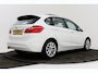 BMW 2-Serie Active Tourer 218i Luxury | Trekhaak | Panoramadak | Stoelverwarming | Cruise Control | PDC |