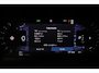 Volvo XC40 B4 Plus Dark - IntelliSafe Assist & Surround - Harman/Kardon audio - Parkeercamera achter - Verwarmde voorstoelen & stuur - Parkeersensoren voor & achter - Elektr. bedienb. voorstoelen met geheugen links - Draadloze tel. lader - Inklapbare trekhaak - 19' LMV