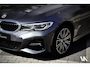 BMW 3-Serie Touring 330e xDrive M-Sport 292 pk | Panoramadak | Elektr. Sportstoelen met Memory | Elektr. Trekhaak af fabriek | Laserlicht | Head-Up | Dealer O.H.
