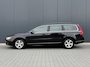Volvo V70 2.0T Kinetic Automaat - Navi - Trekhaak - Performance Audio