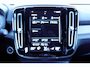 Volvo XC40 T4 Recharge R-Design | Verwarmbare voorstoelen en stuurwiel | Adaptieve cruise control | Apple carplay/Android auto | Parkeercamera achter | Verkeersensor voor + achter | 19 inch Lichtmetalen velgen