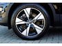 Volvo XC40 T4 Recharge R-Design | Verwarmbare voorstoelen en stuurwiel | Adaptieve cruise control | Apple carplay/Android auto | Parkeercamera achter | Verkeersensor voor + achter | 19 inch Lichtmetalen velgen