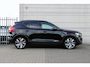 Volvo XC40 Recharge Pro | Apple Carplay & Android Auto | Centrale deurvergrendeling met afstandsbediening | Cruise control adaptief met Stop&Go en stuurhulp | Draadloze telefoonlader | Elektrisch glazen panorama-dak | elektrisch verstelb. bestuurdersstoel met geheugen | Stoel- en stuurverwarming
