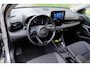 Toyota Yaris 1.5 Hybrid 115 Business Plus, Stoel en stuurverwarming, Carplay, LM Velgen.