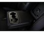 Volvo XC60 Plus Black Edition Recharge Plug-In Hybrid AWD | Luchtvering | 360 | HUD | H&K | Panodak |