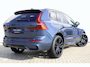 Volvo XC60 Plus Black Edition Recharge Plug-In Hybrid AWD | Luchtvering | 360 | HUD | H&K | Panodak |
