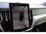 Volvo XC60 Plus Black Edition Recharge Plug-In Hybrid AWD | Luchtvering | 360 | HUD | H&K | Panodak |