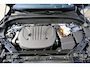 Volvo XC60 Plus Black Edition Recharge Plug-In Hybrid AWD | Luchtvering | 360 | HUD | H&K | Panodak |