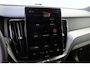Volvo XC60 Plus Black Edition Recharge Plug-In Hybrid AWD | Luchtvering | 360 | HUD | H&K | Panodak |