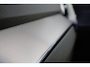 Volvo XC60 Plus Black Edition Recharge Plug-In Hybrid AWD | Luchtvering | 360 | HUD | H&K | Panodak |