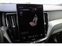 Volvo XC60 Plus Black Edition Recharge Plug-In Hybrid AWD | Luchtvering | 360 | HUD | H&K | Panodak |